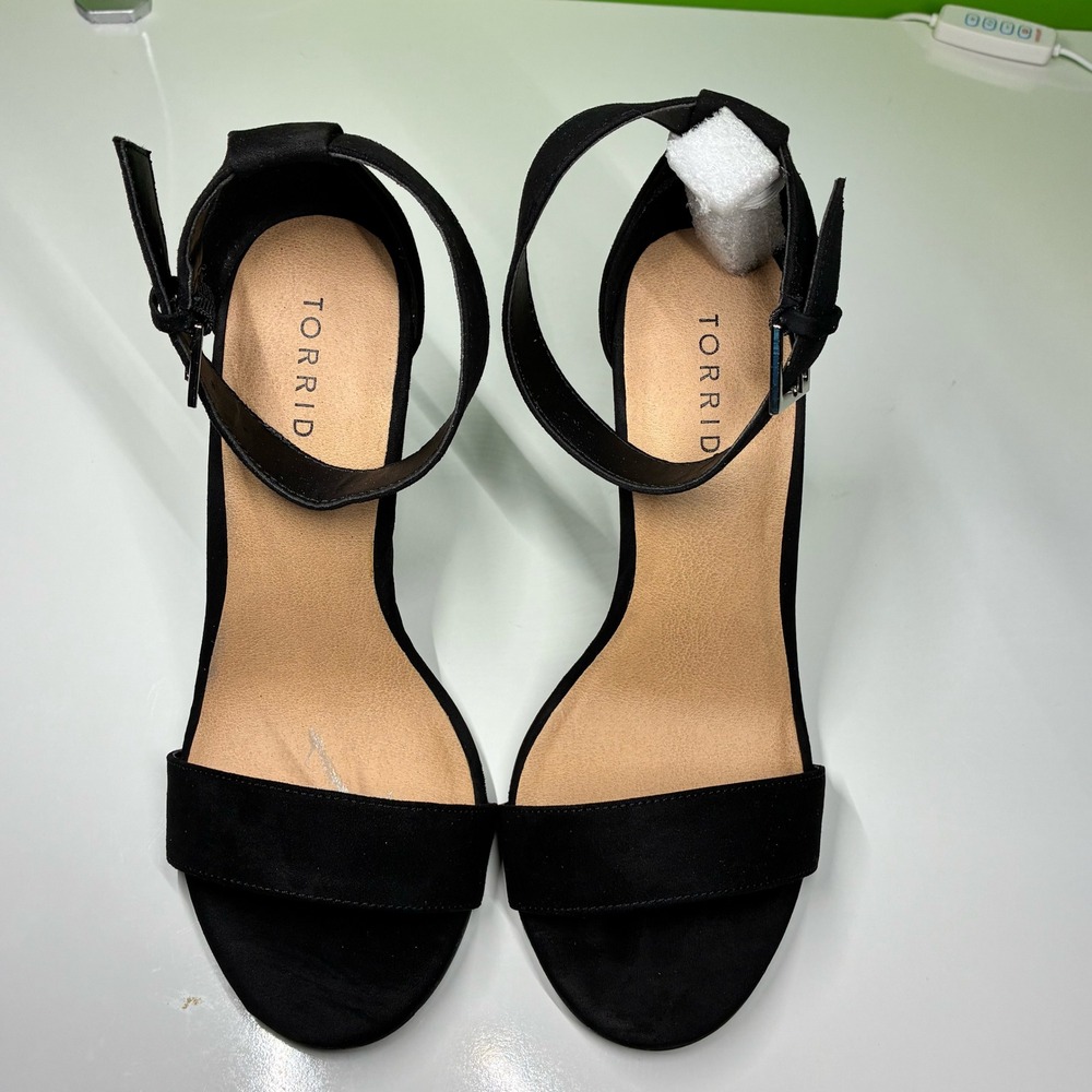 Torrid Black Faux Suede Block Heel Ankle Strap Sandals 8.5W 11227583